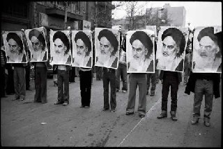 FP 20190124 khomeini demonstration